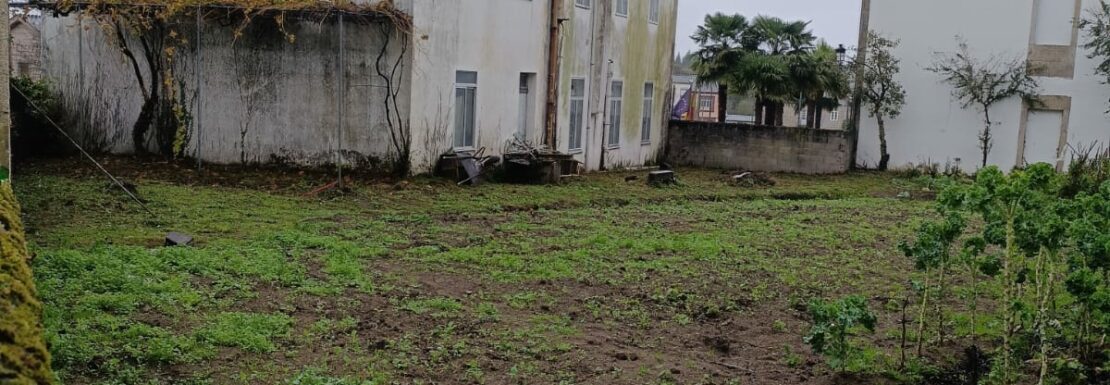 Solar urbano en Friol